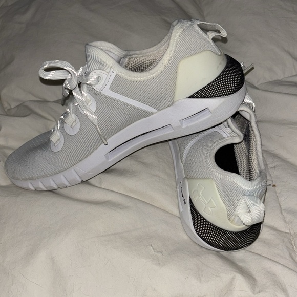 Women’s White Under Armour Shoes - Picture 2 of 4